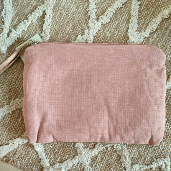 New Look Embellished Rose Gold and Pink Pouch - Picture 14 of 16